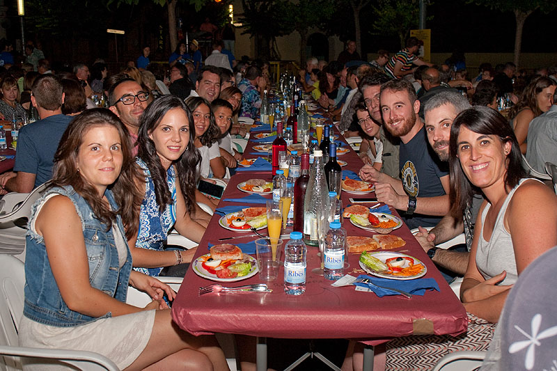 04-08-16-festa-major-caldes-de-malavella-sopar-popular-10