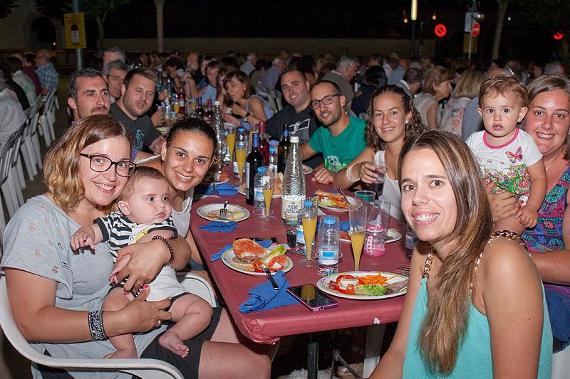 04-08-16-festa-major-caldes-de-malavella-sopar-popular-14