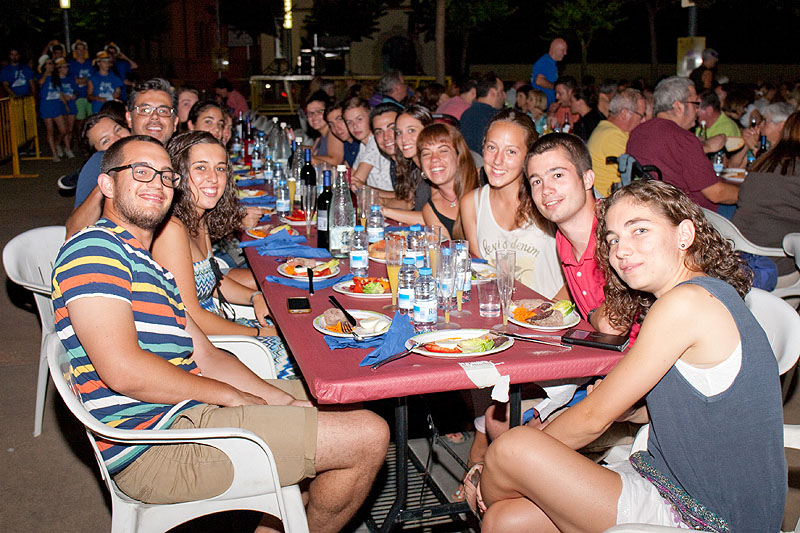 04-08-16-festa-major-caldes-de-malavella-sopar-popular-15