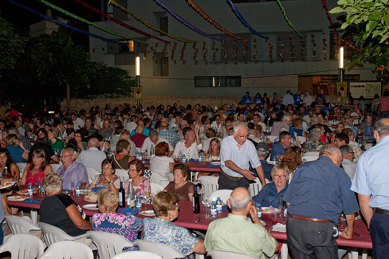 04-08-16-festa-major-caldes-de-malavella-sopar-popular-25