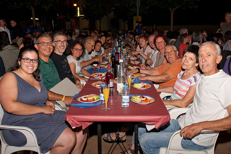 04-08-16-festa-major-caldes-de-malavella-sopar-popular-9
