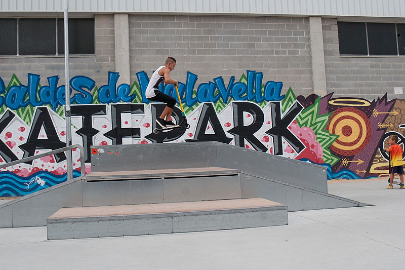 05-08-16-festa-major-baixada-longboard-13