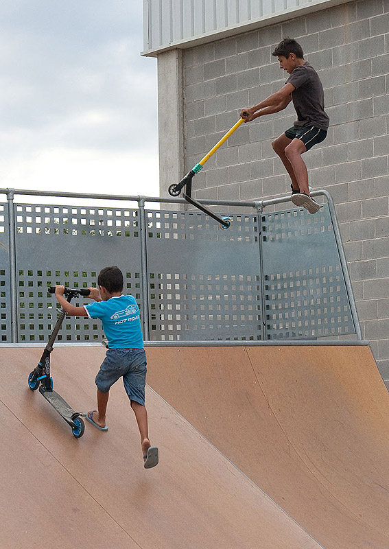 05-08-16-festa-major-baixada-longboard-15