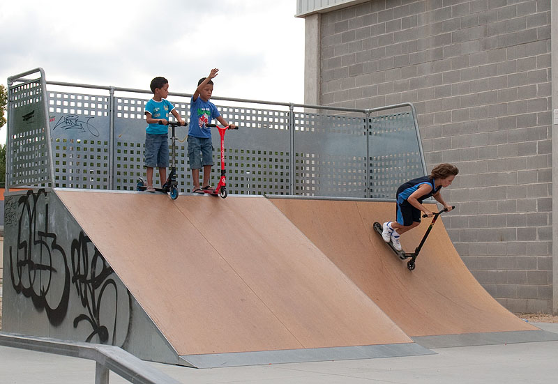 05-08-16-festa-major-baixada-longboard-18