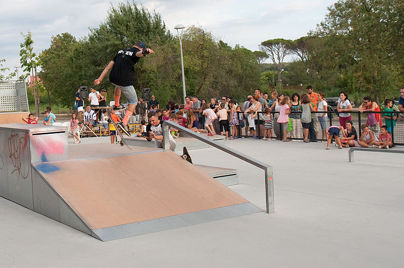 05-08-16-festa-major-baixada-longboard-21