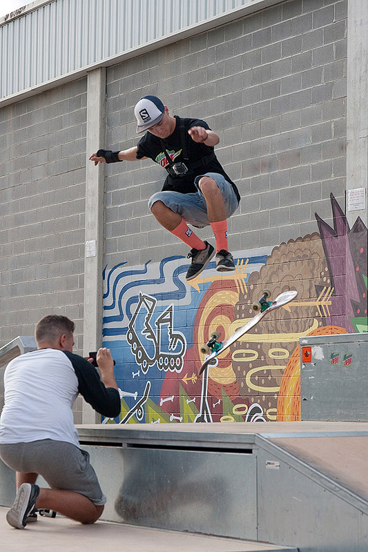 05-08-16-festa-major-baixada-longboard-22