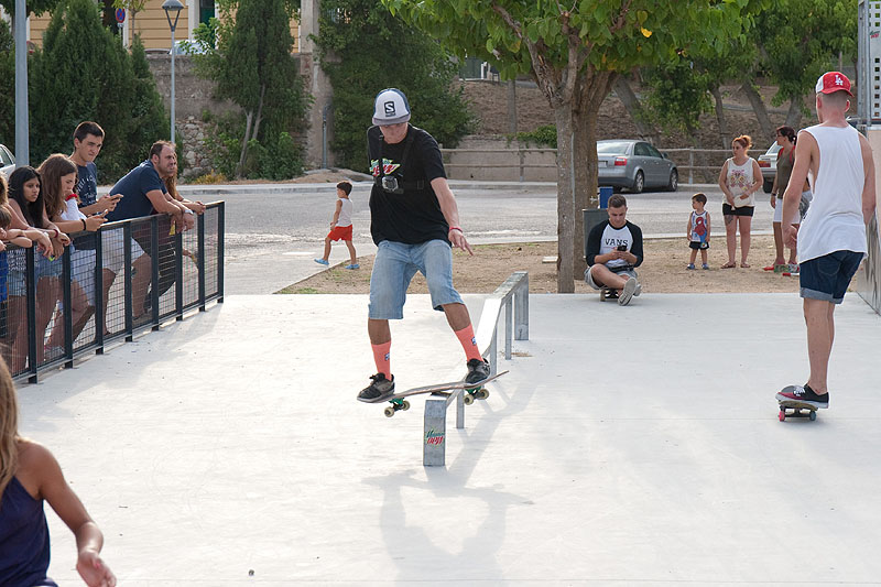 05-08-16-festa-major-baixada-longboard-24