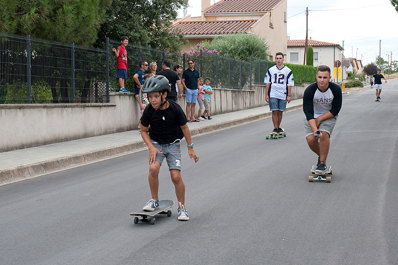 05-08-16-festa-major-baixada-longboard-7