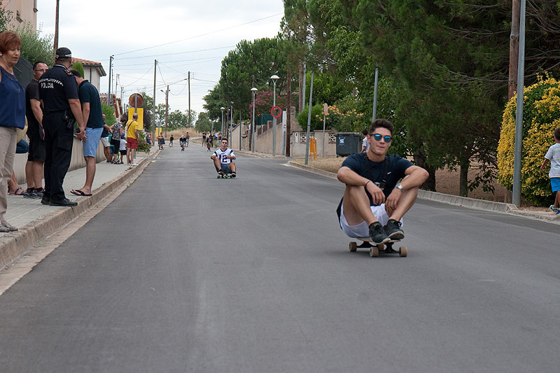 05-08-16-festa-major-baixada-longboard-8