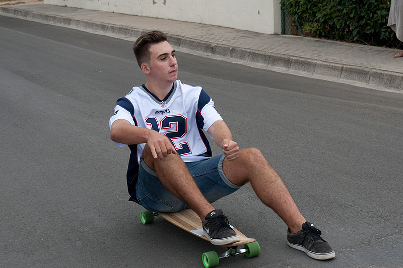 05-08-16-festa-major-baixada-longboard-9