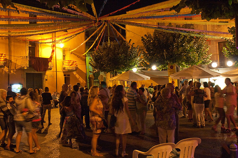 06-08-16-ball-de-nostalgia-i-pinxos-6