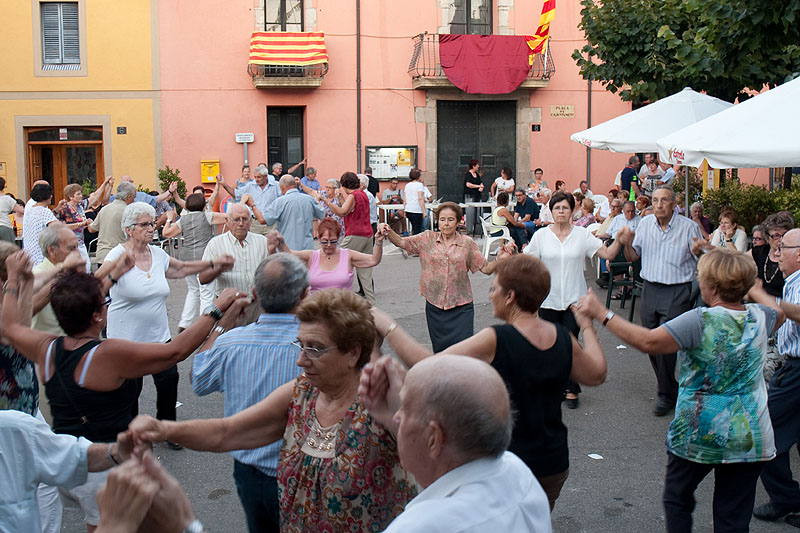 06-08-16-sardanes-festa-major-caldes-de-malavella-4