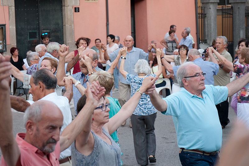 06-08-16-sardanes-festa-major-caldes-de-malavella-8