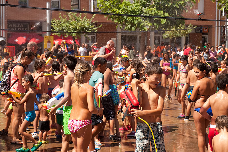 06-08-bati-aigua-festa-de-l-escuma-festa-major-caldes-de-malavella-1