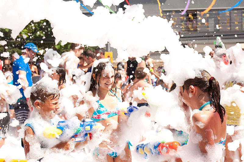 06-08-bati-aigua-festa-de-8-escuma-festa-major-caldes-de-malavella-8