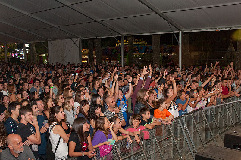 07-08-16-concert-i-eleccio-hereu-i-pubilla-festa-major-caldes-de-malavella-9