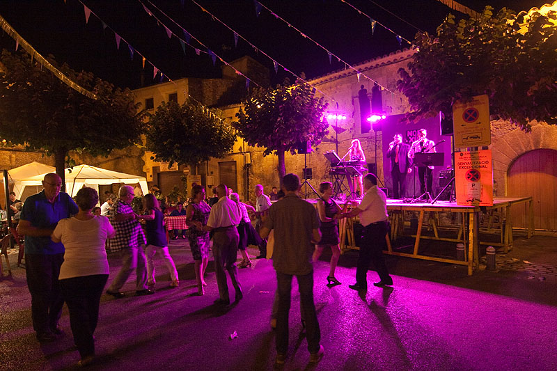 ball-nostalgia-festa-major-caldes-de-malavella-2015-1