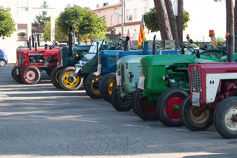 trobada-de-tractors-antics-festa-major-caldes-de-malavella-2015-14