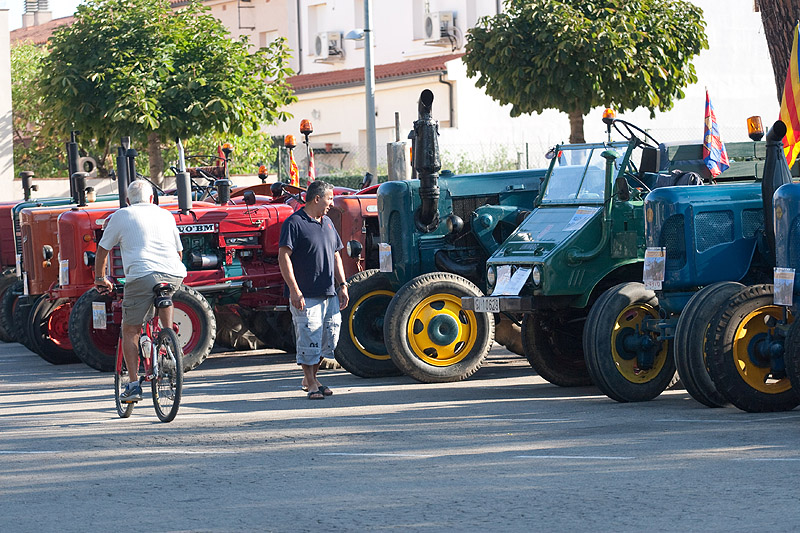 trobada-de-tractors-antics-festa-major-caldes-de-malavella-2015-18